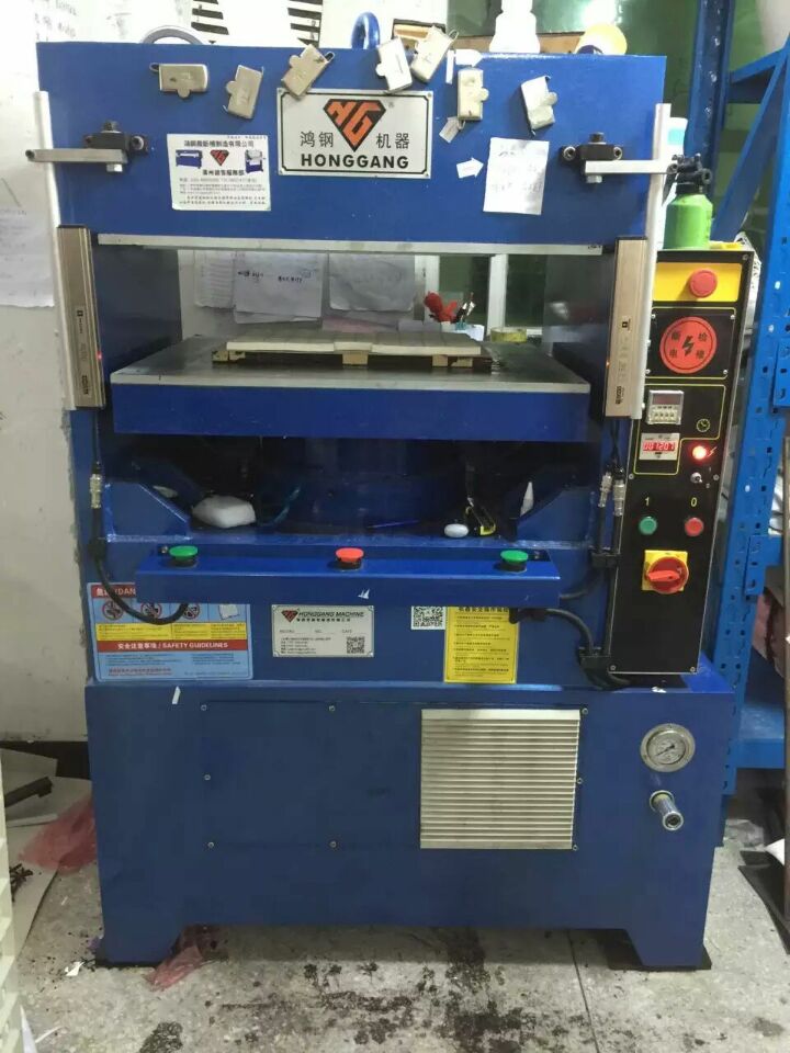 手袋皮革鱷魚紋框式壓花機(jī) 手袋皮革鱷魚紋框式壓花機(jī)